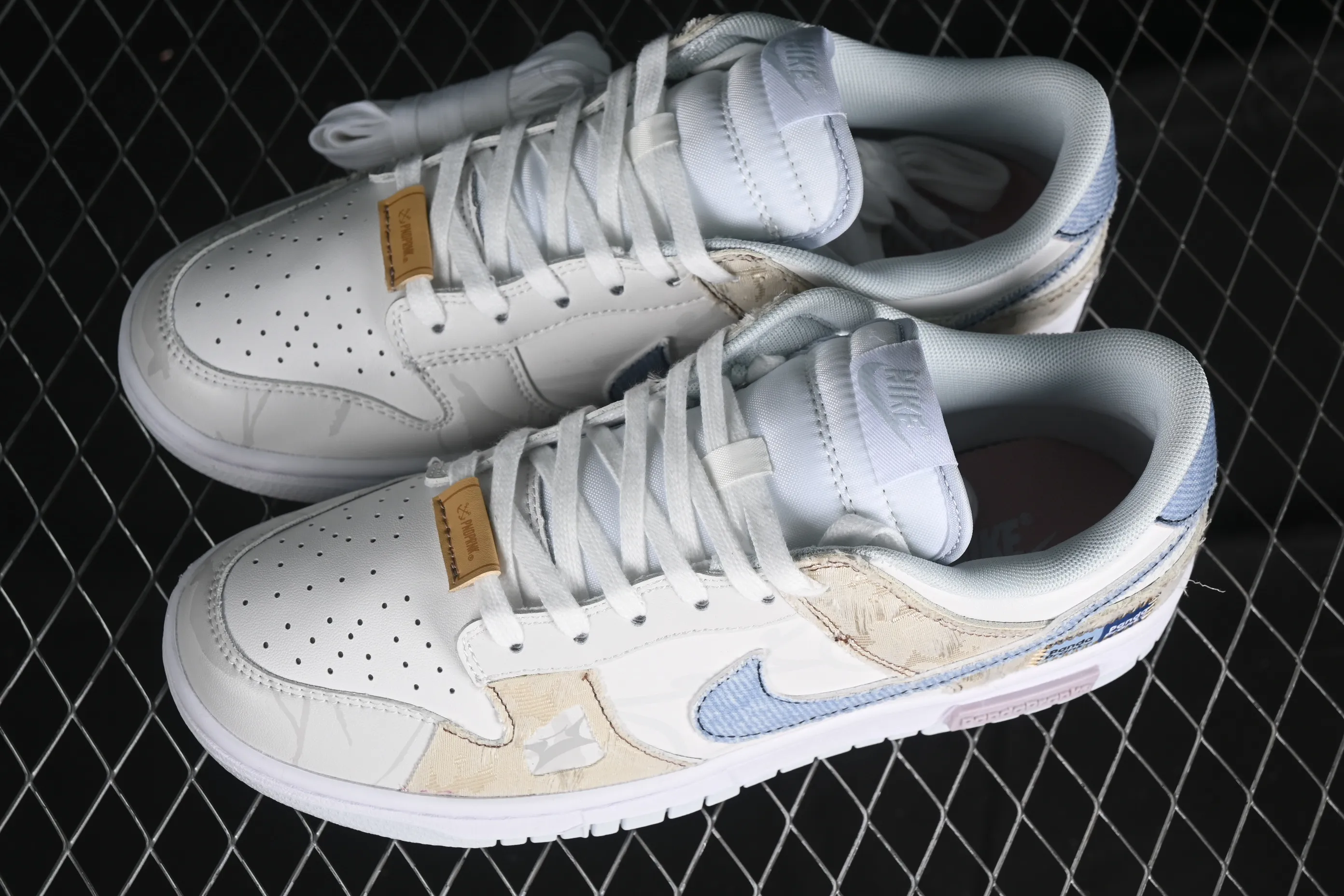 All Categories Nk SB Dunk Series Nk SB Dunk Low Low-top sneakers Nk Dunk Low Retro Panda Prank Lead the Dream Lover Special Gift Box Low-top casual sneakers HF0730-160